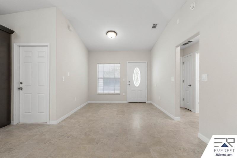 734 Flora St - Photo 7 of 43