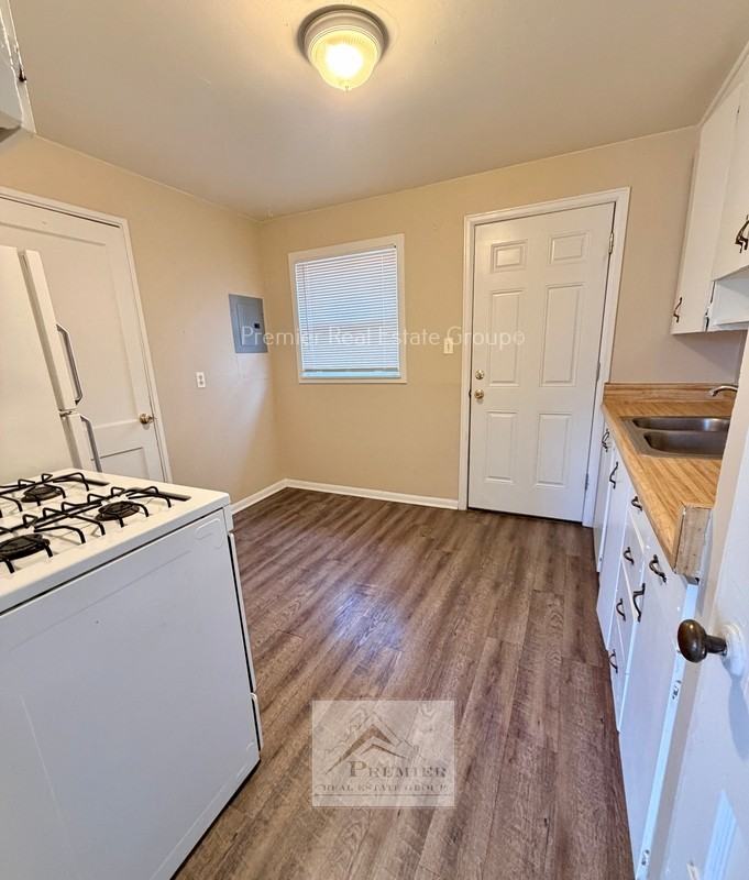 426 Glen View Ct - Photo 4 of 9