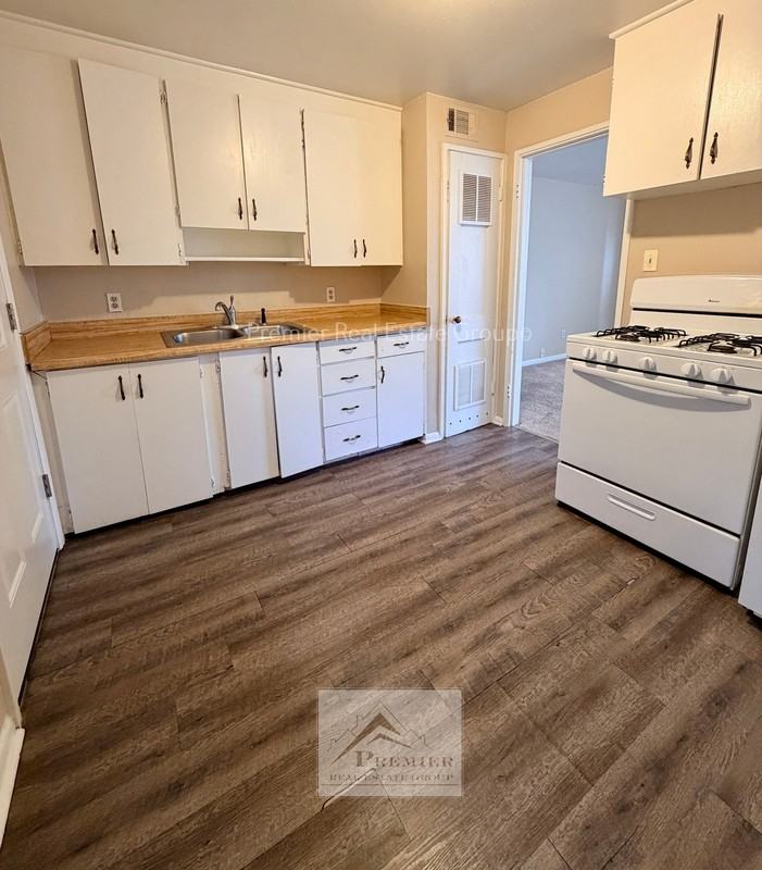 426 Glen View Ct - Photo 6 of 9