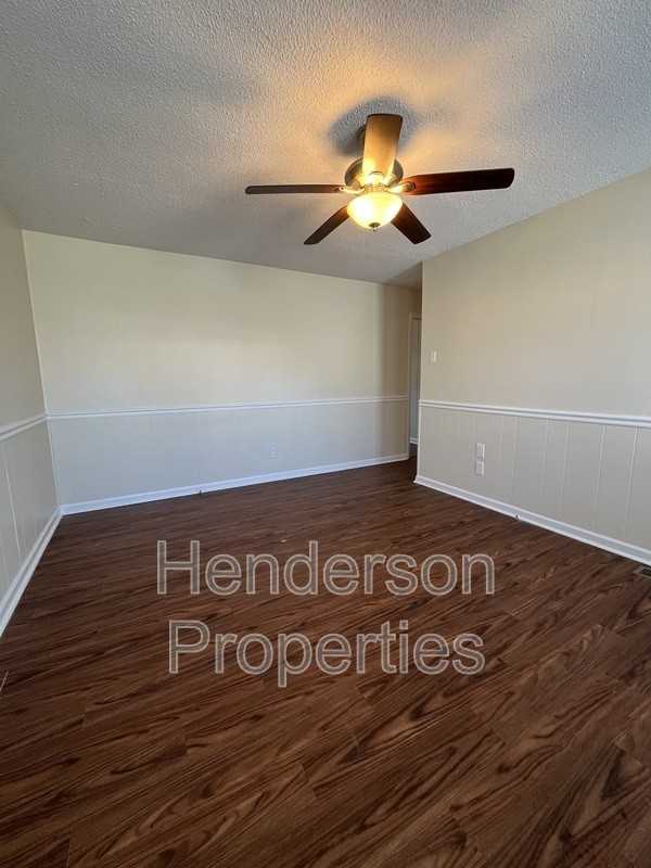 108 Sunset Ln - Photo 3 of 10
