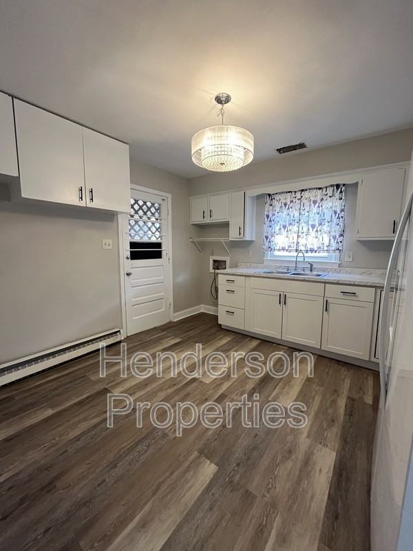 300 W Arrowood Rd - Photo 3 of 7