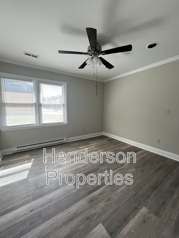 300 W Arrowood Rd - Photo 4 of 7