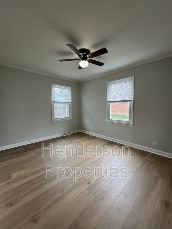 1506 Seigle Ave - Photo 7 of 12