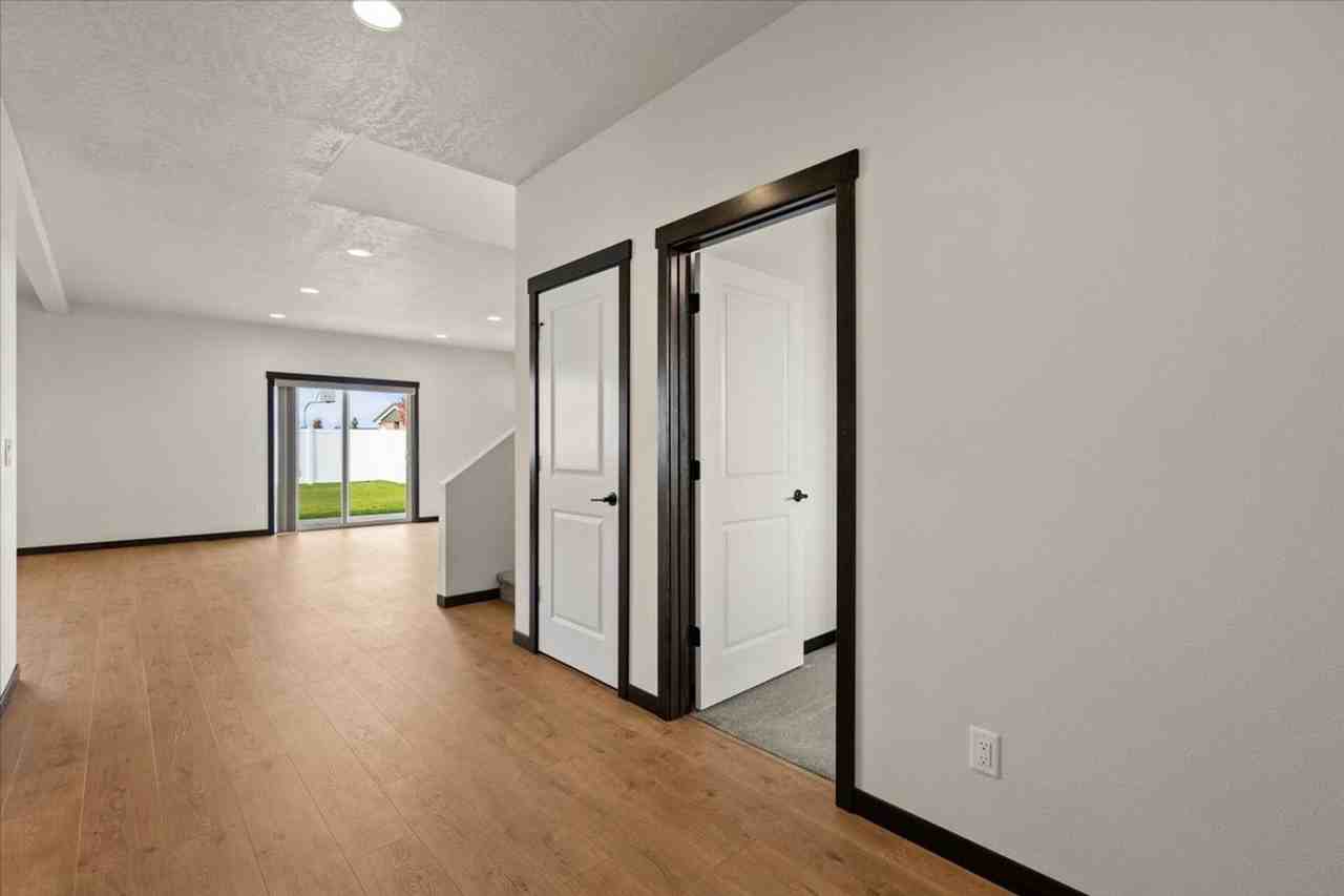 2891 N Corvus St - Photo 5 of 32