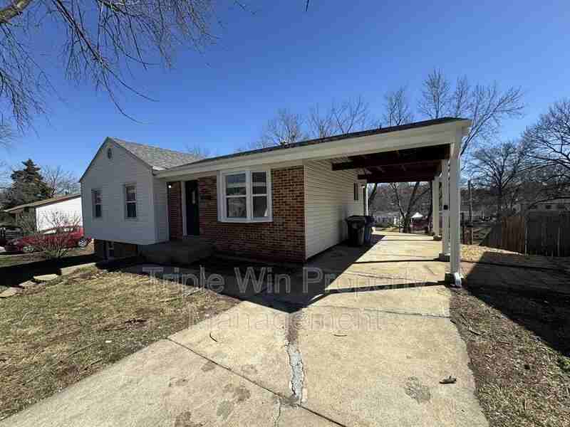 5122 Ville Maria Ln - Photo 5 of 42