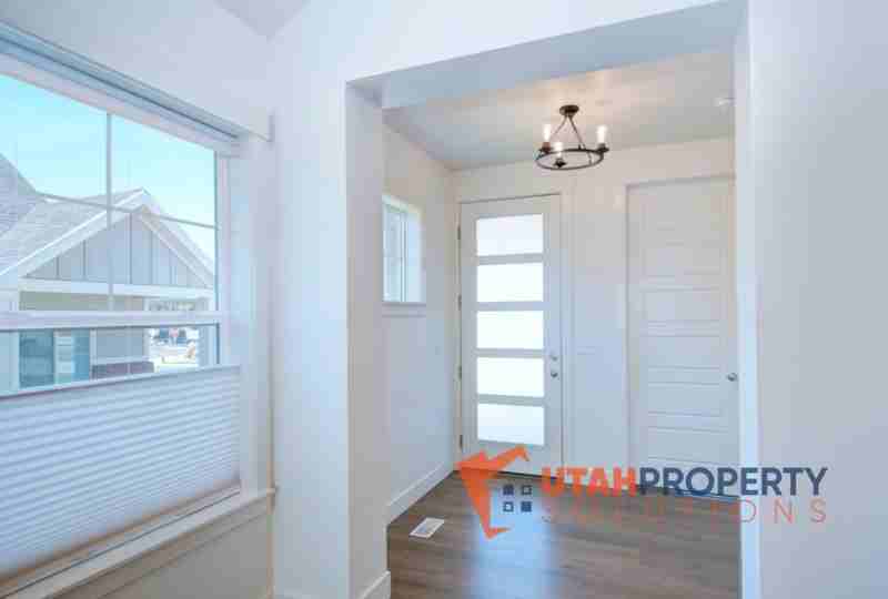 538 E Fashion Creek Ct - Photo 3 of 29