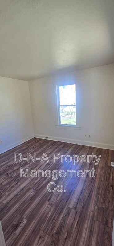2837 Bartonsville Ave - Photo 6 of 9