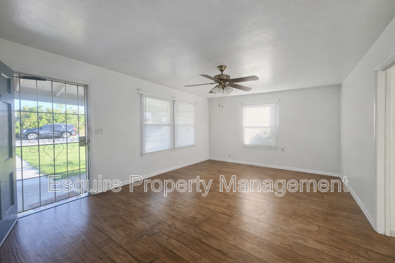 3667 Almond Dr - Photo 2 of 12