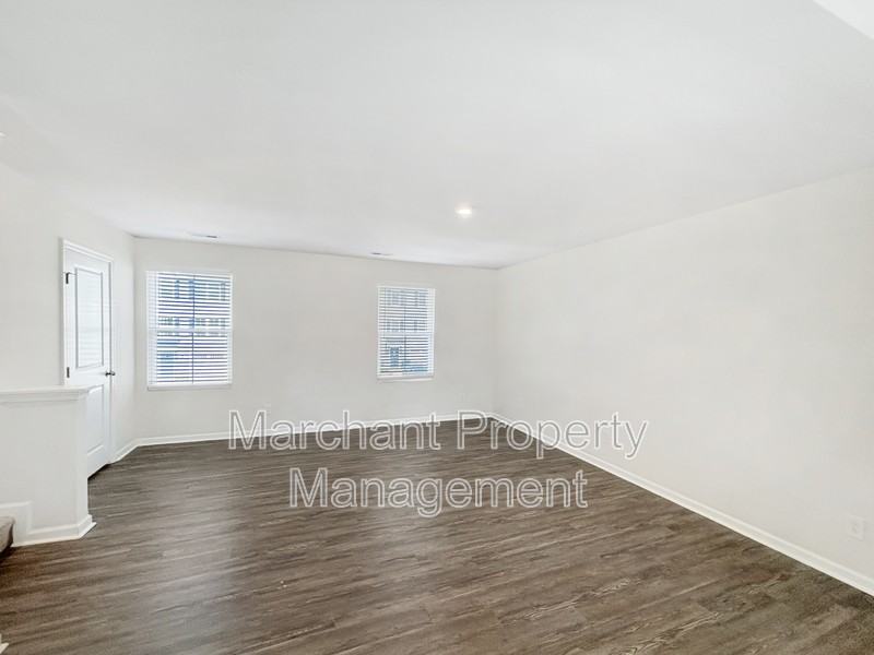 219 Maple Forge Trl - Photo 4 of 19