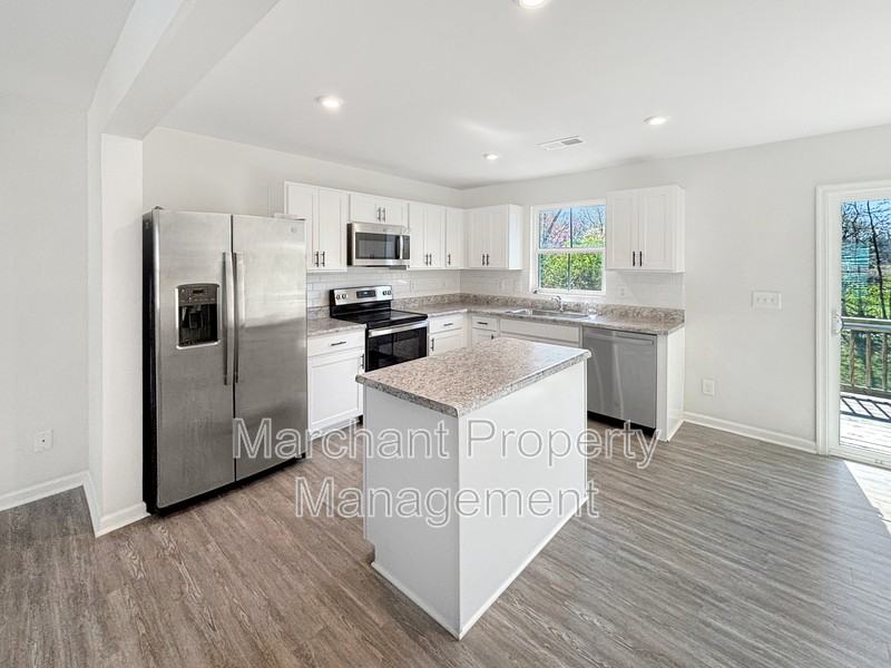 219 Maple Forge Trl - Photo 6 of 19