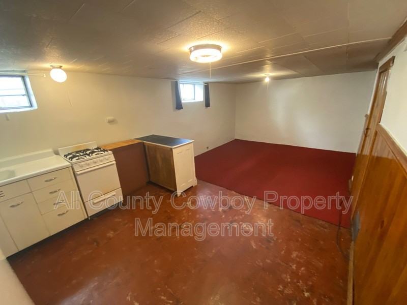 168 N 4th St #1 - Photo 3 of 6