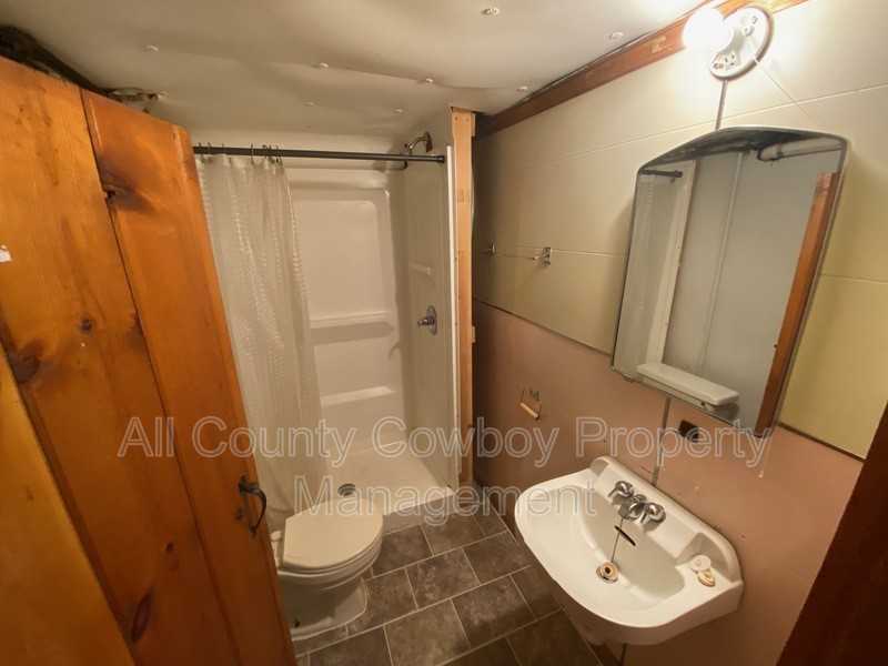 168 N 4th St #1 - Photo 4 of 6