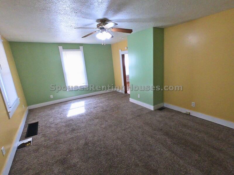 212 S Emerson Ave - Photo 2 of 12