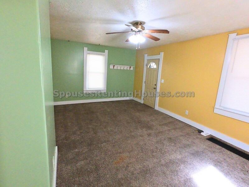 212 S Emerson Ave - Photo 3 of 12