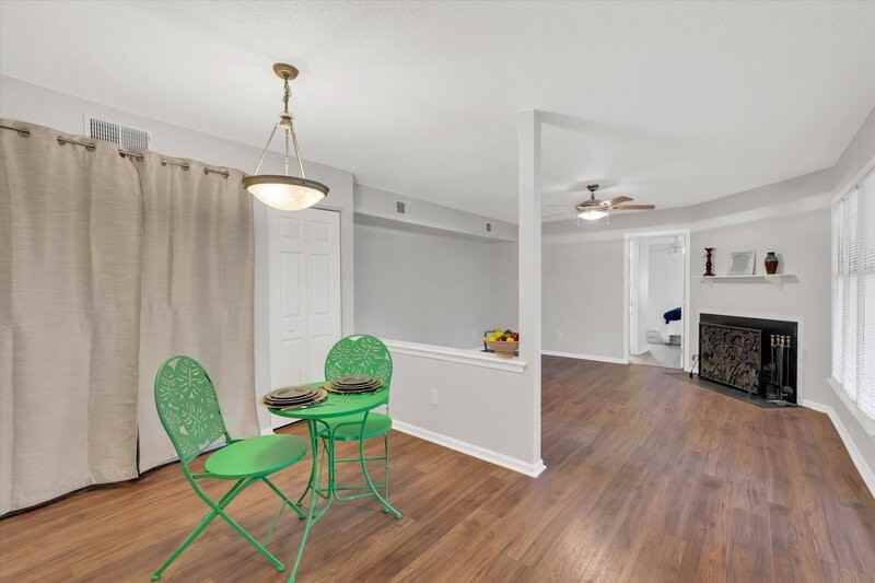 2811 Edridge Ct #202 - Photo 2 of 16