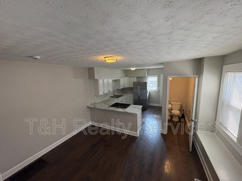 2925 N Delaware St - Photo 7 of 18