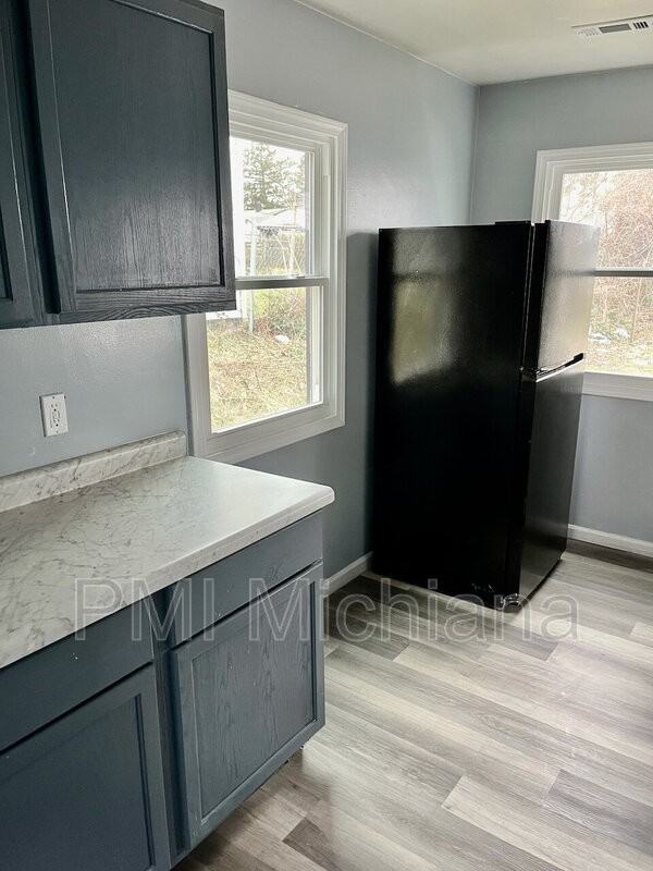 1909 Swygart Ave - Photo 7 of 11