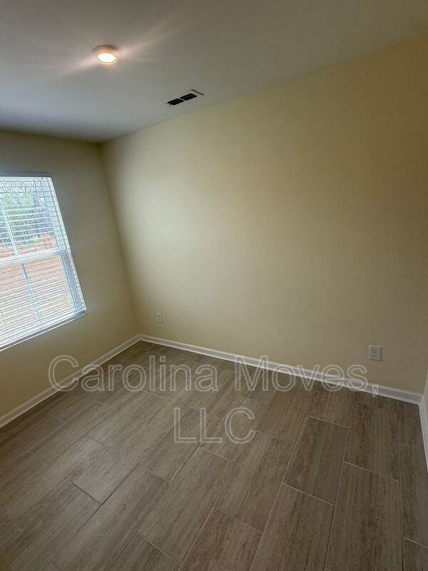 328 Timberwild Dr - Photo 5 of 14