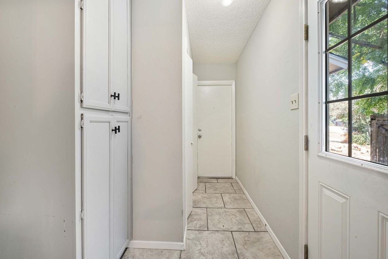 3904 Hudson Bend Rd #A - Photo 3 of 24