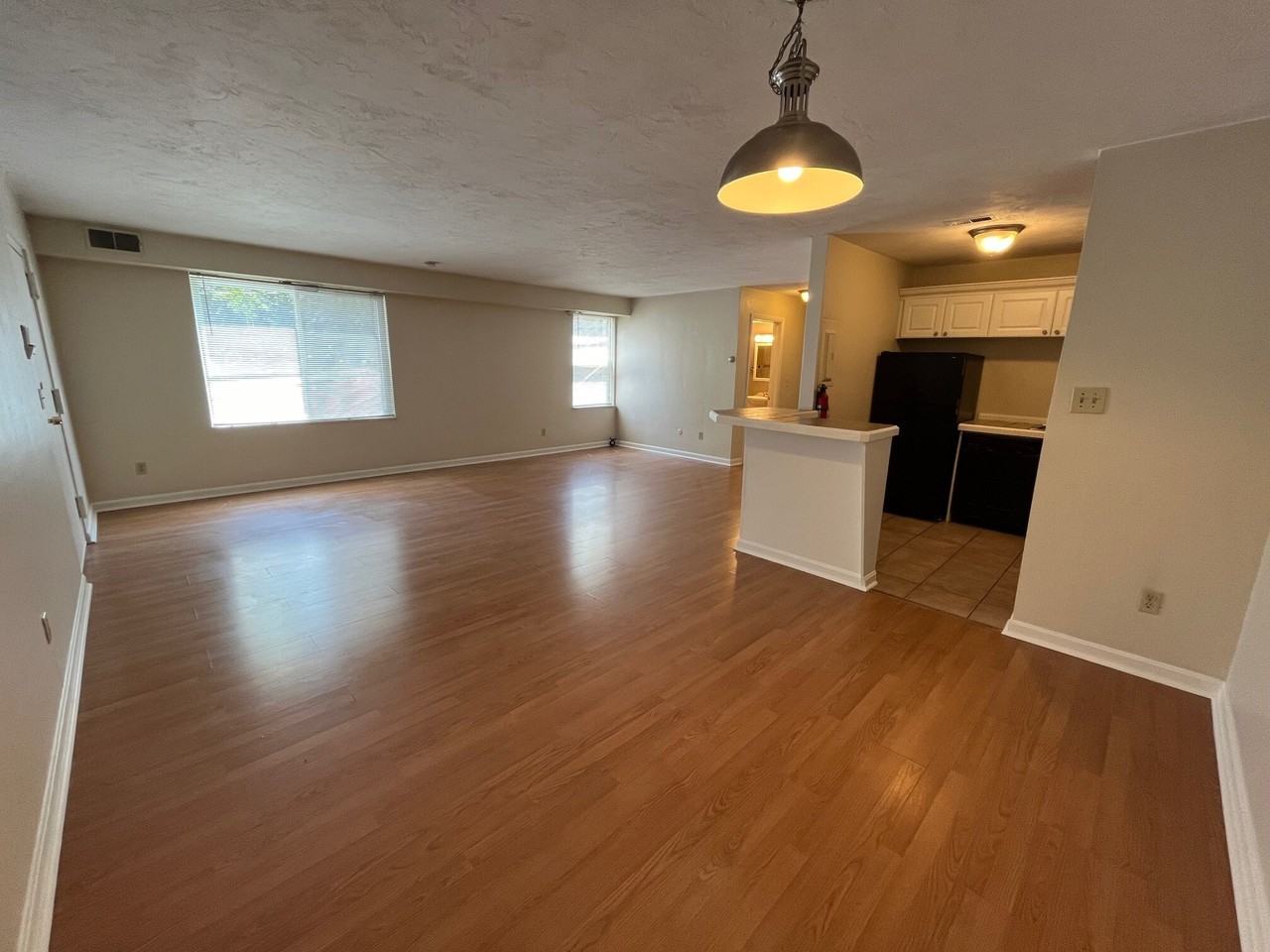 Fifth 6780 - Photo 2 of 14