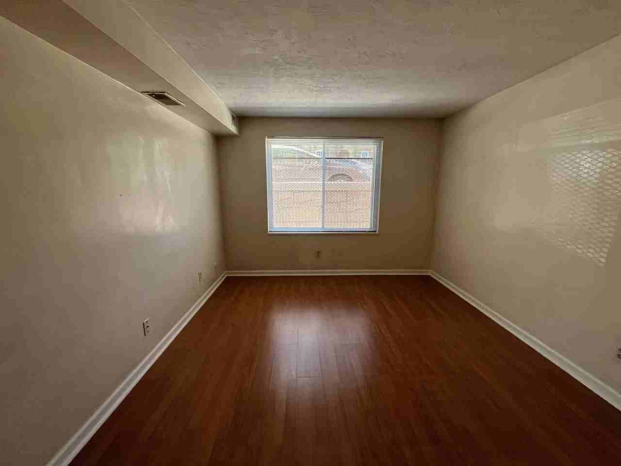 Fifth 6780 - Photo 7 of 14