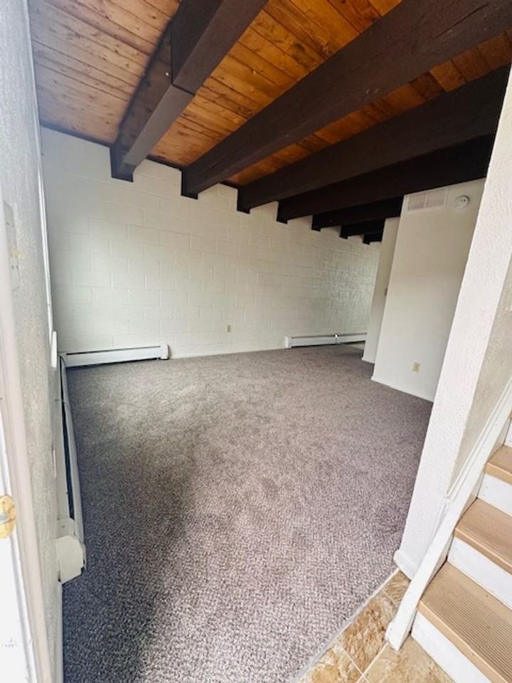 125 Monroe Ave - Photo 2 of 6