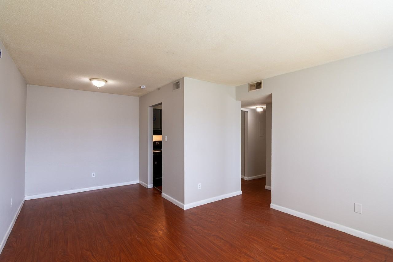 2219 Walden Drive Supra - Photo 3 of 15