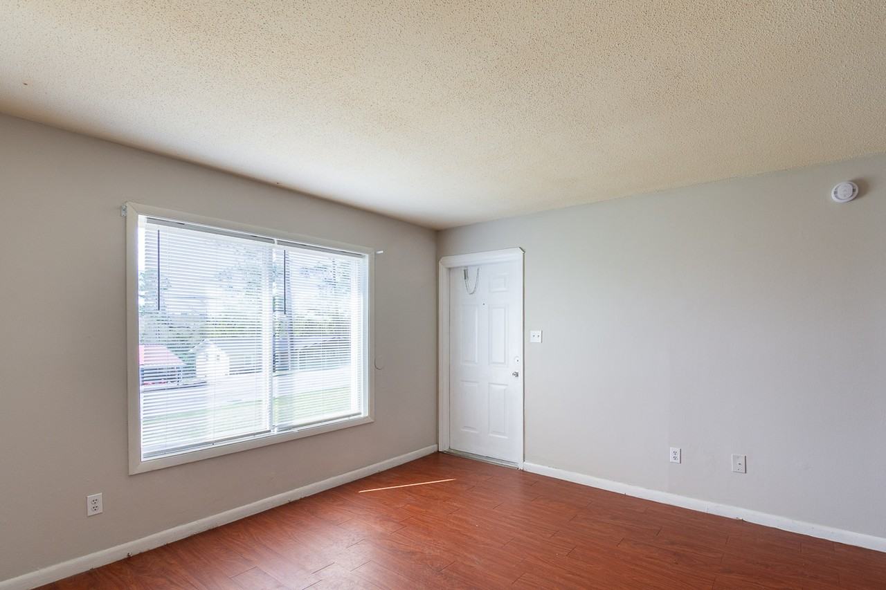 2219 Walden Drive Supra - Photo 2 of 5