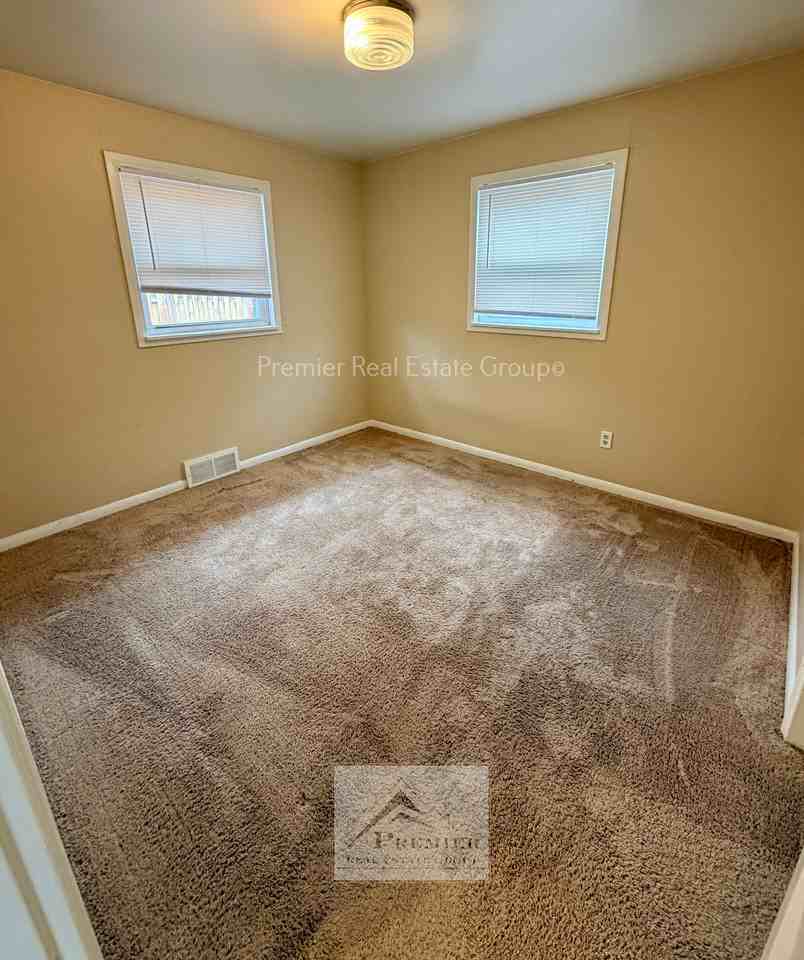 426 Glen View - Photo 7 of 9