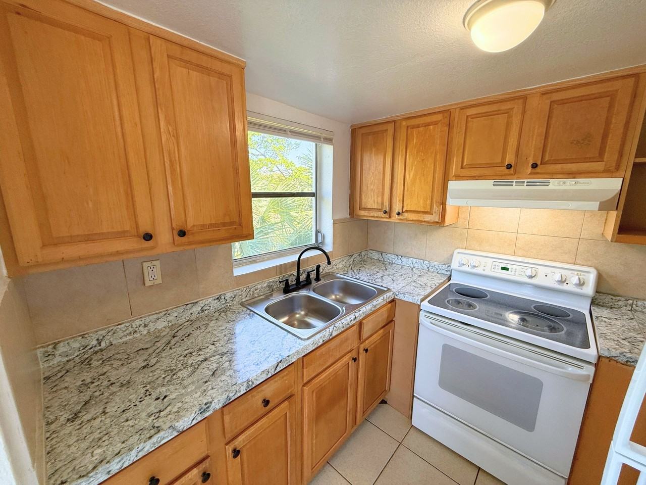 432 Northwest 42nd Street - Photo 3 of 20