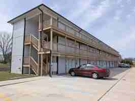 featured image of 1106 S Mitchell St