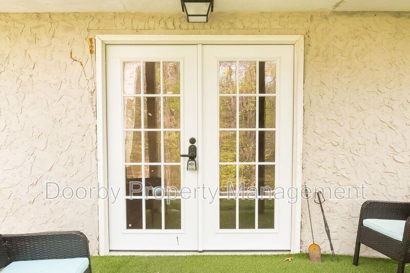 1313 Timbercrest Ln #103 - Photo 2 of 11