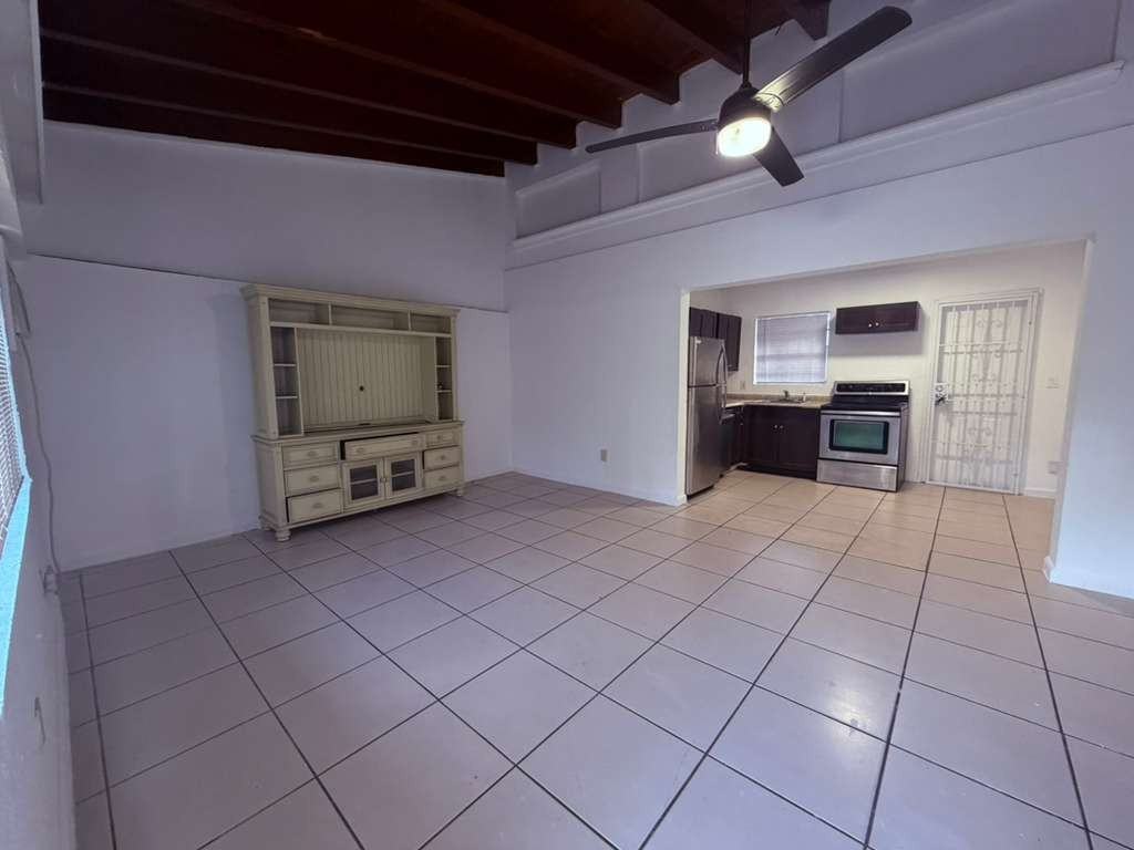 PE 590-2 - Photo 2 of 8