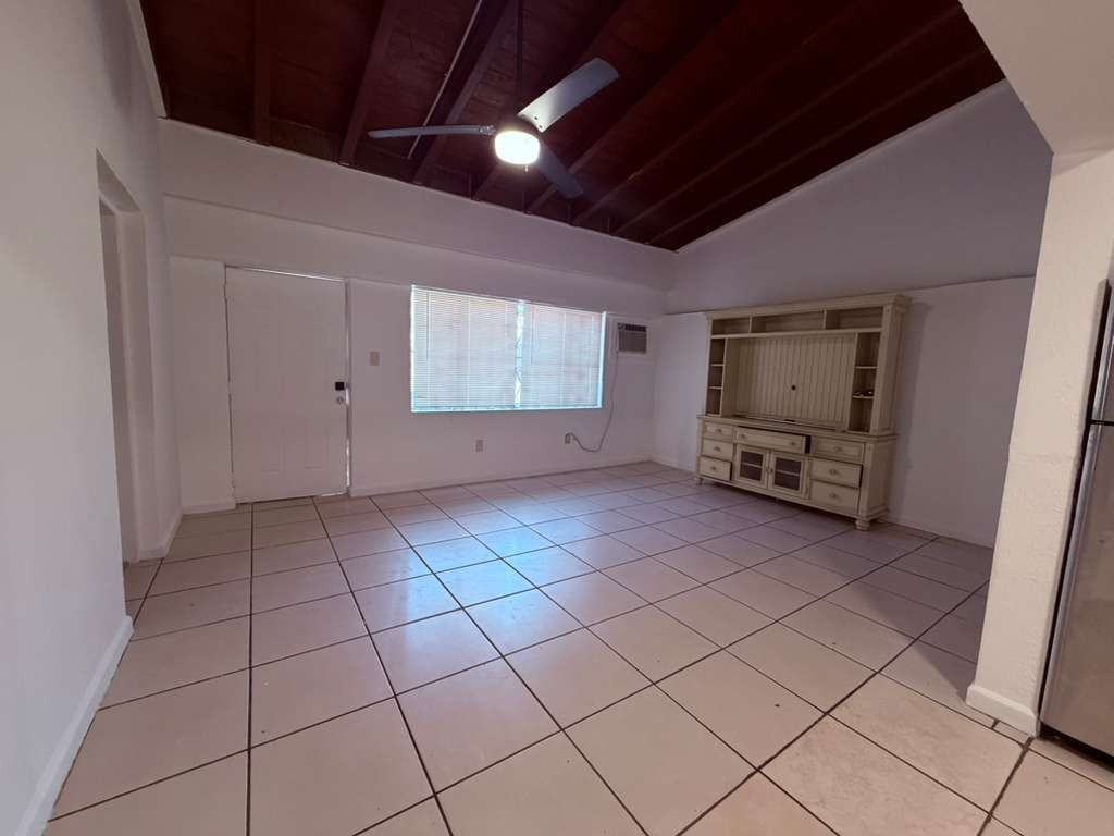 PE 590-2 - Photo 3 of 8