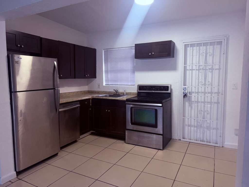 PE 590-2 - Photo 4 of 8