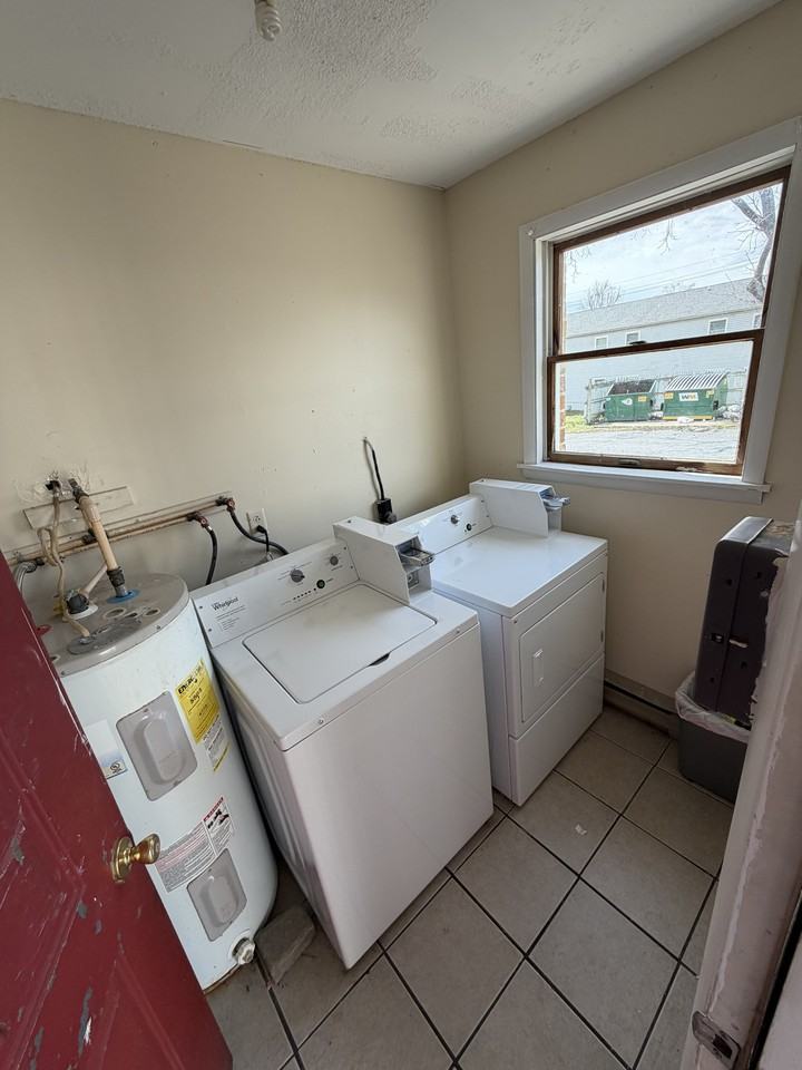 123 W 7th Ave 8 - Photo 2 of 10