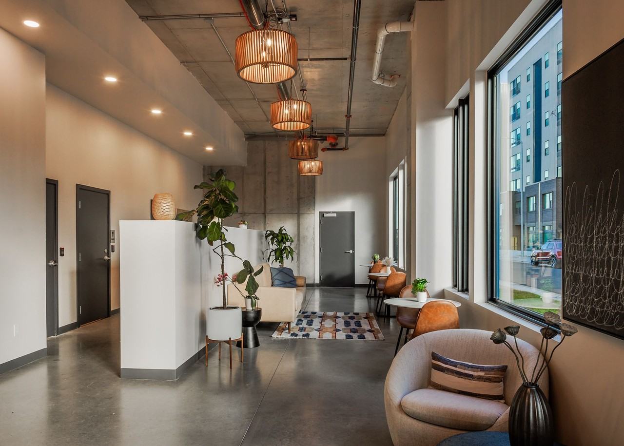 West Holden Place - Photo 5 of 10