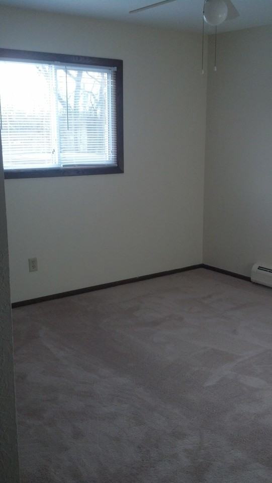 Raymond - Photo 5 of 7