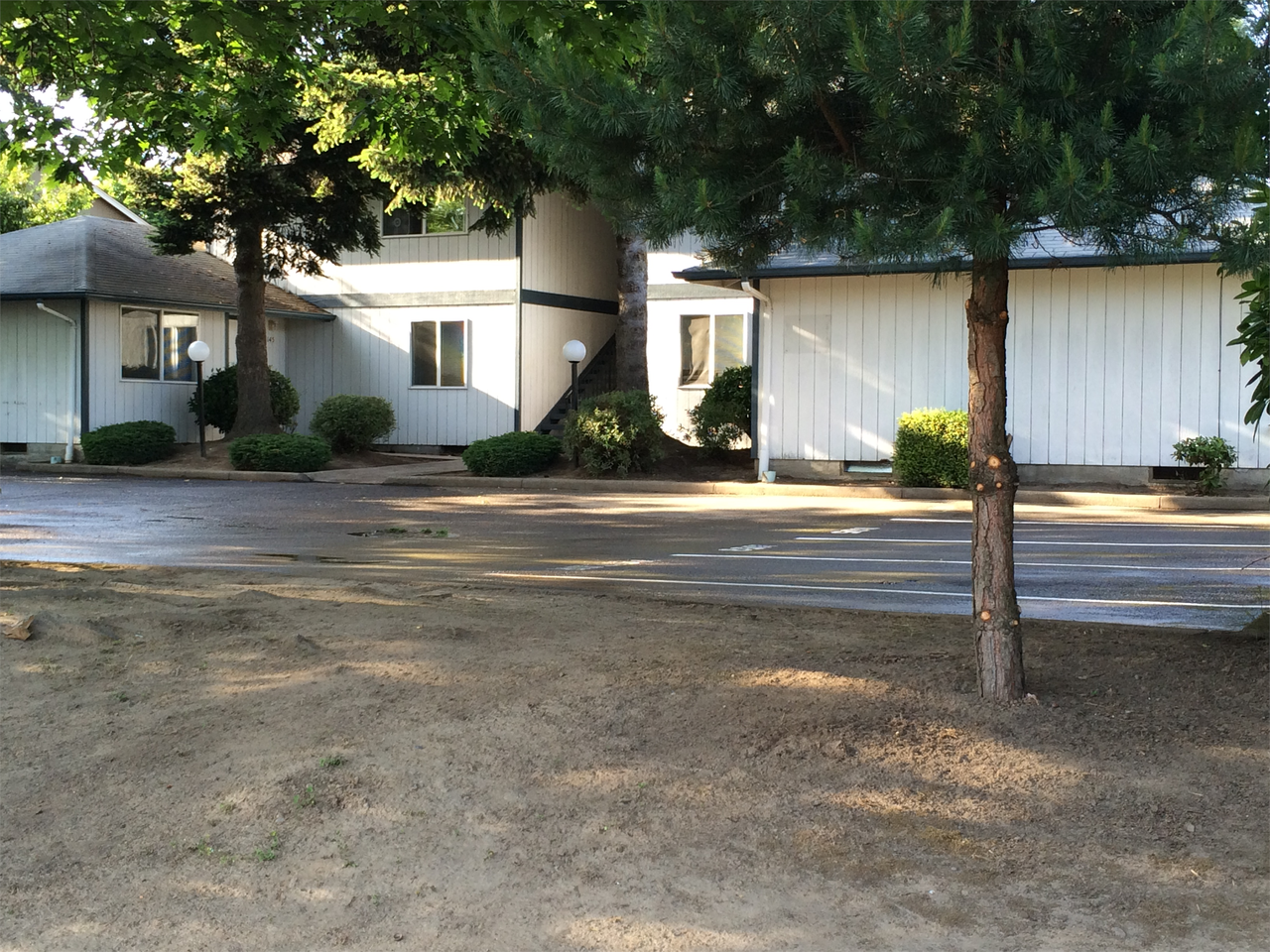 1145 - 1165 Norway Street NE - Photo 4 of 5