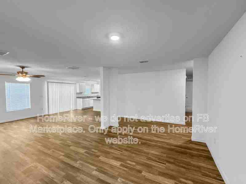 4579 Midland St - Photo 4 of 23
