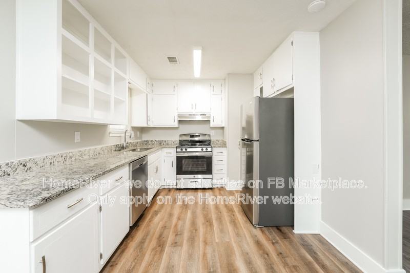 3006 Stanton Rd Se - Photo 5 of 17