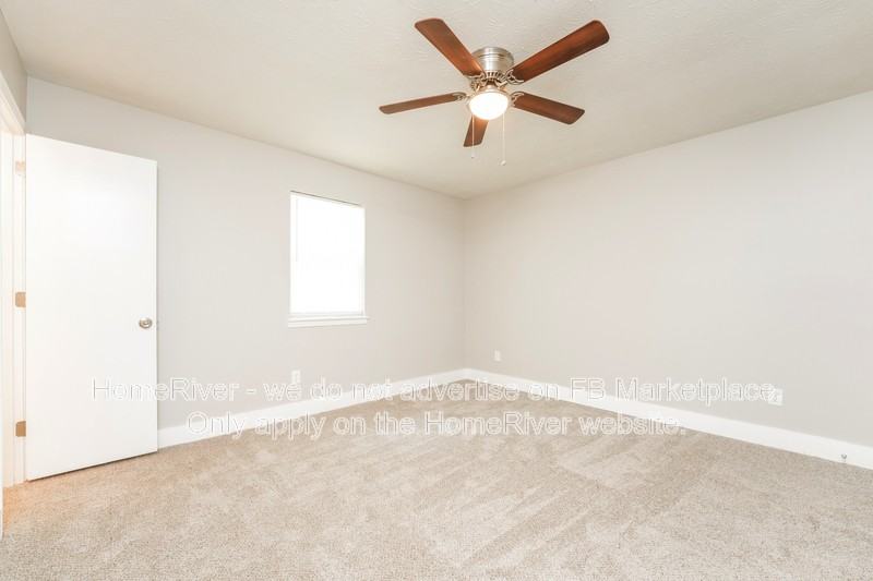 3006 Stanton Rd Se - Photo 7 of 17