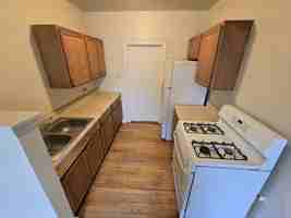 featured image of 915 N 24th St