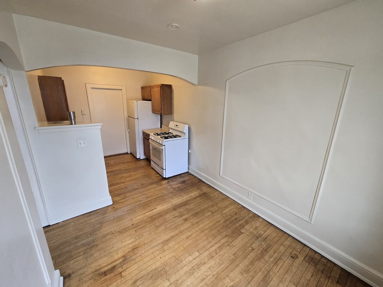 915 North 24th Street - Photo 2 of 6