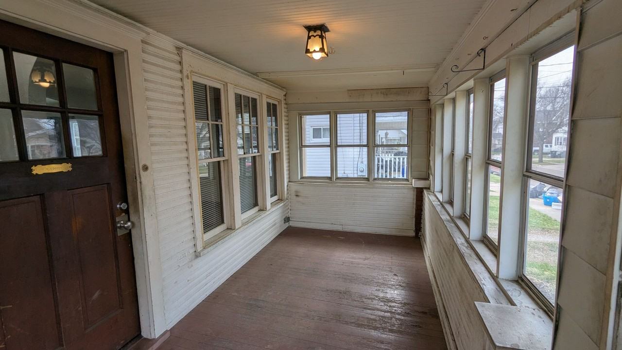 880 Jason Ave - Photo 5 of 26