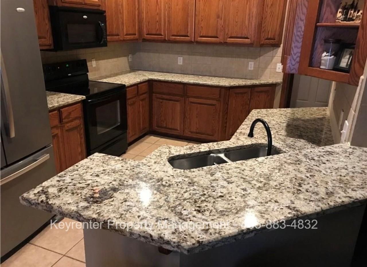 16300 Vicki Dr - Photo 3 of 19