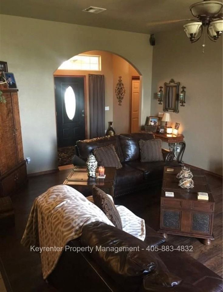 16300 Vicki Dr - Photo 5 of 19