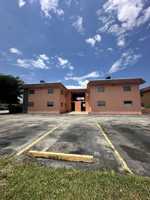 featured image of 720 W 16th St