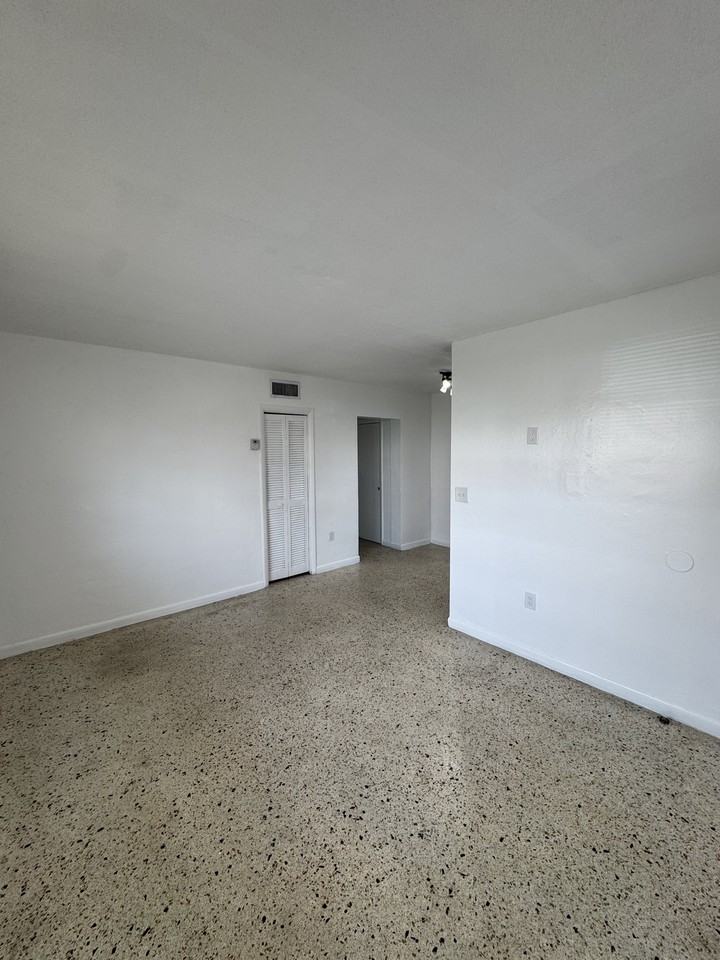720 & 735 W - Photo 3 of 11