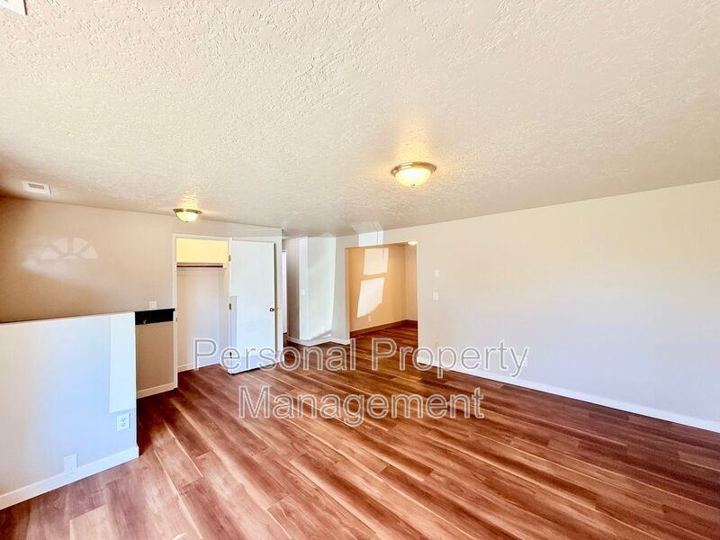 4603 Ne 122nd Ave #A - Photo 4 of 32